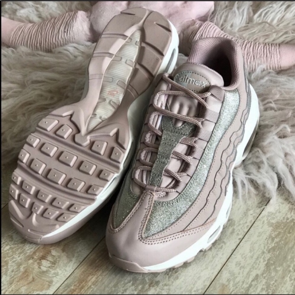 NWT Nike Air Max 95 Special Edition - Picture 3 of 7